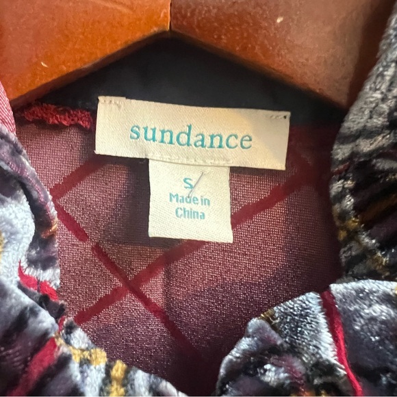 Sundance Ruffle velvet button down S - Picture 7 of 8